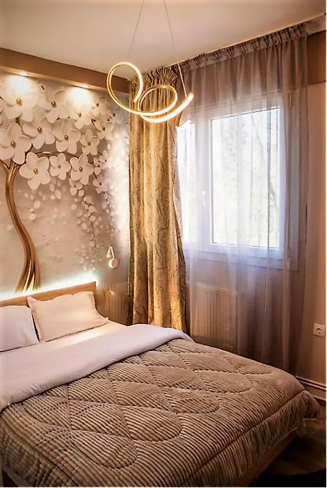 Jukebox Suite 2 Bedrooms - Big Balcony Szaloniki Apartman